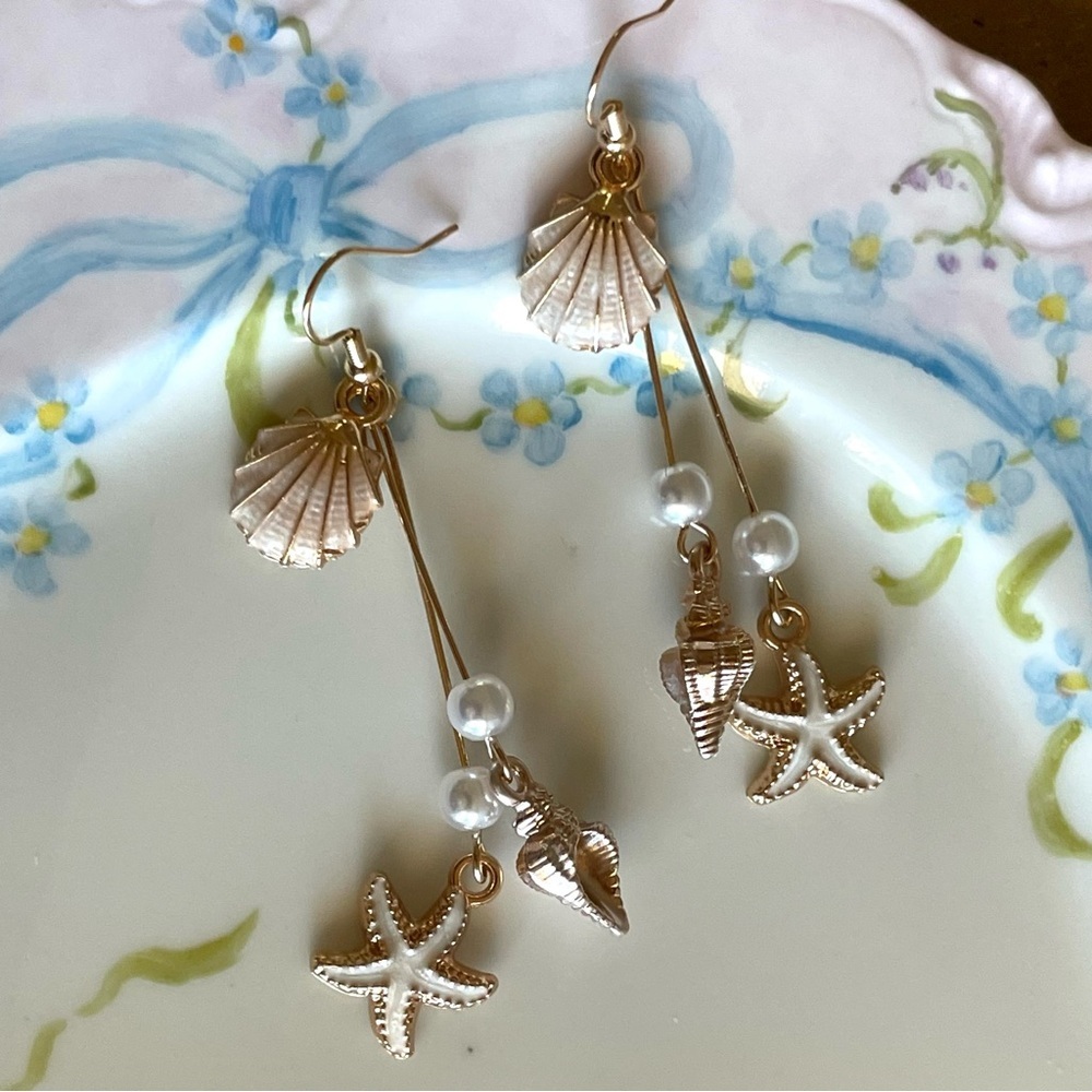 ✨Anthropologie Cambria Earrings - Picture 2 of 8